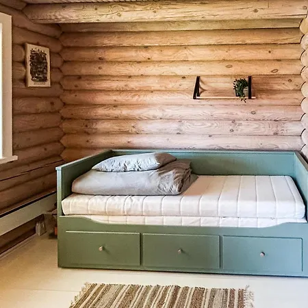 Дом отдыха Lovely In With Sauna *